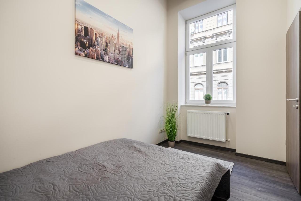 Chic Comfort Suite For 6 By Oktogon Budapest Exterior photo